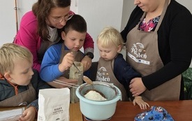 Spotkanie tw&oacute;rcze - babeczki 30